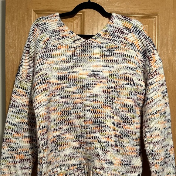 LOFT White V-neck Long Sleeve Sweater With Colorful Detail - Picture 8 of 8